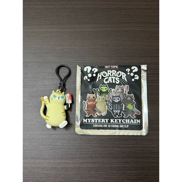 Horror Cats Blind Bag Figural Bag Clip Keychain - Style A - Picture 1 of 2